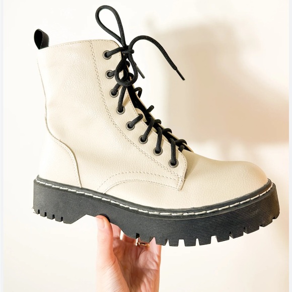 SINCERELY JULES HARLEY COMBAT BOOTS CREAM COLOUR SIZE 7.5 - Picture 3 of 10